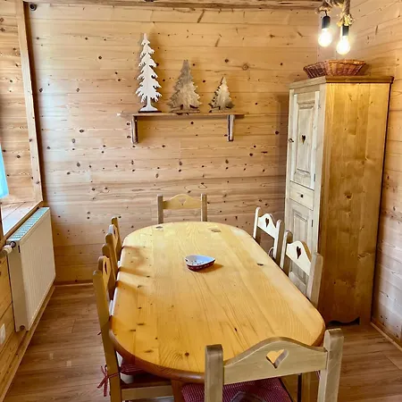 2 à 8 Personnes Style Avec Garage Privé Et Jardin *